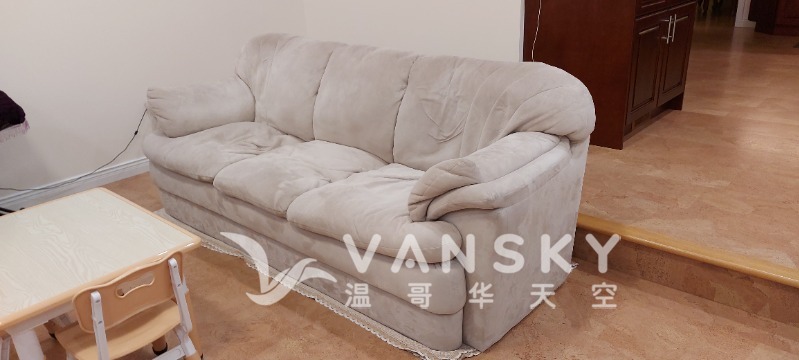 251107201159_3 person Safa.jpg